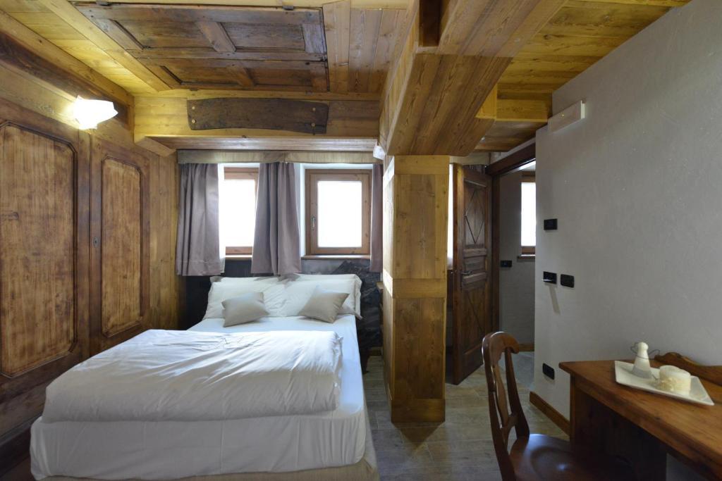 Mollino Rooms Брей-Червиния Номер фото